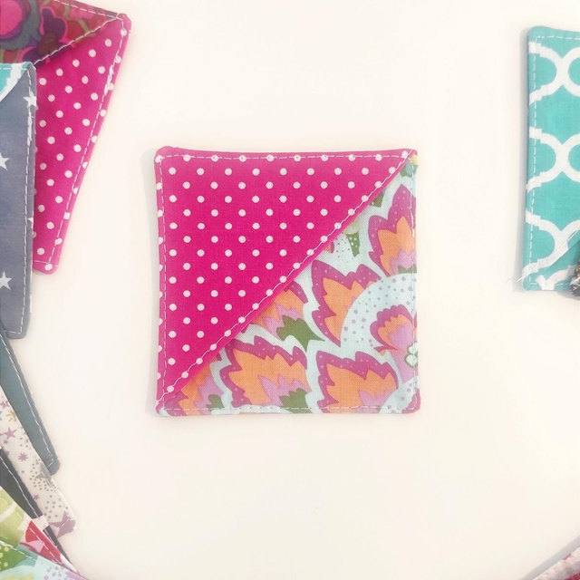 Marque page en coton rose à pois blancs 