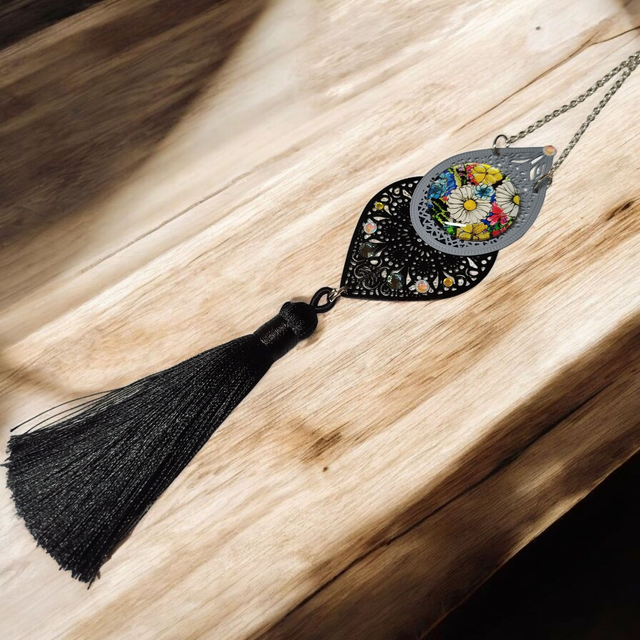 Collier sautoir pompon noir et gris