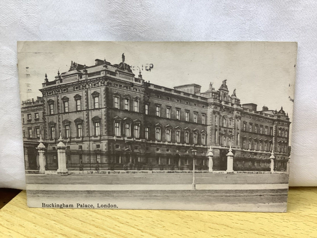 Buckingham Palace, London - J.J. Samuels Post Card Depots Posted 1907 Antique Postcard Our Ref A51 £2.50