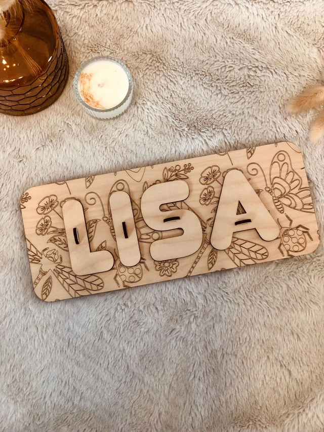 Puzzle Prénom en bois personnalisé - Thème fleurs et papillon