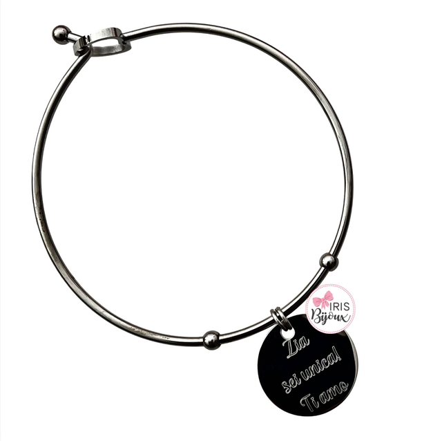 Bracciale rigido con targhetta personalizzata 