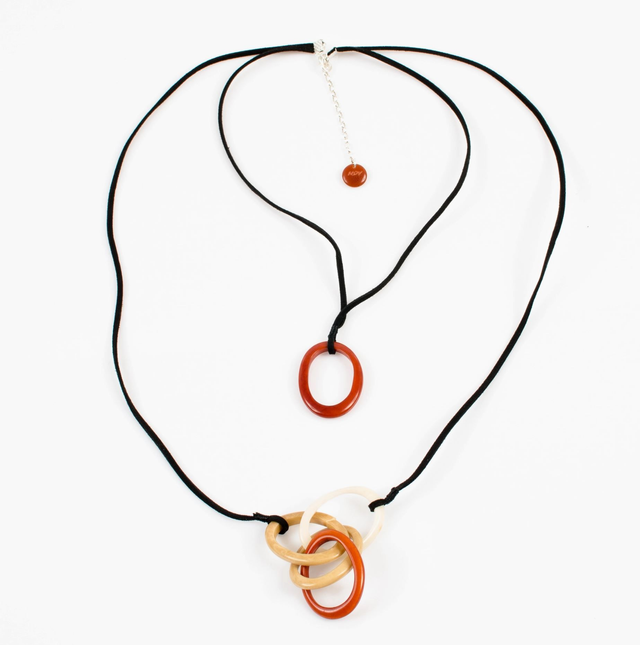 Collier Cadena " Nodova "