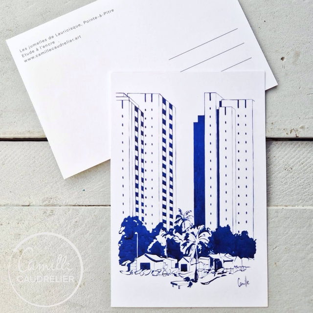 Carte postale Les jumelles de Lauricisque