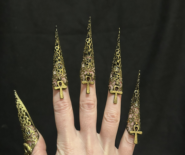 Ankh nail claws 