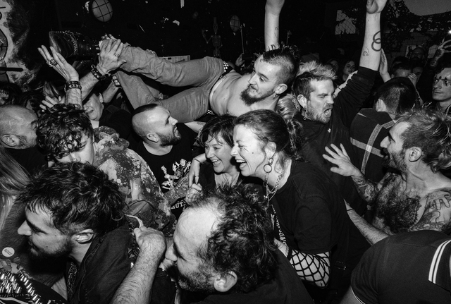Crowdsurfing, The Red Lion