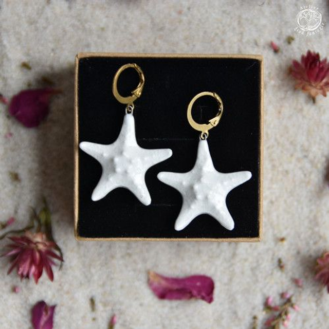 Porcelánové visací náušnice Mořské hvězdice