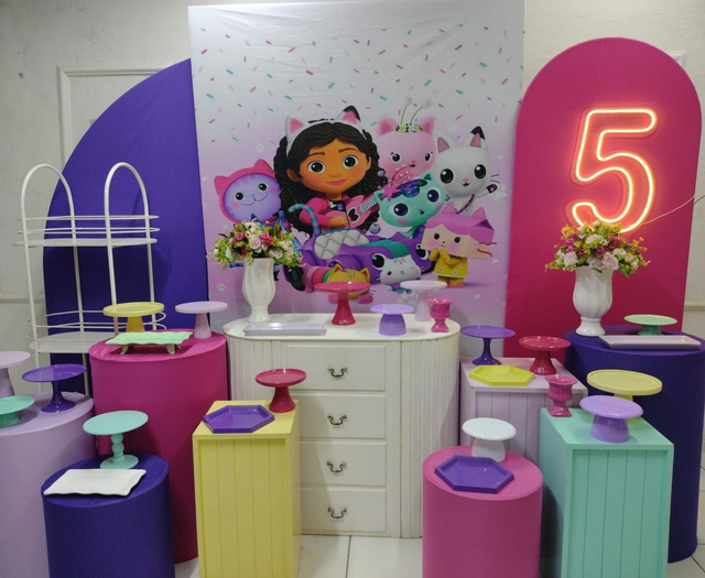 KIT CASA MÁGICA DE GABY - LOCAÇÃO   