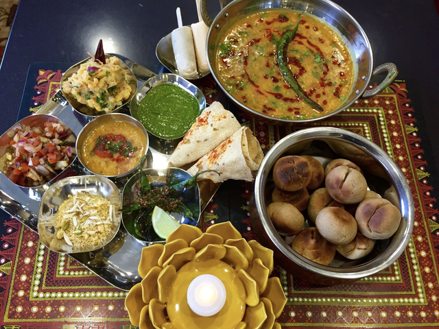 Dal Baati (3 Baatis)