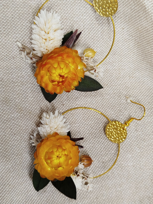 Créoles Lana en fleurs naturelles coloris jaune