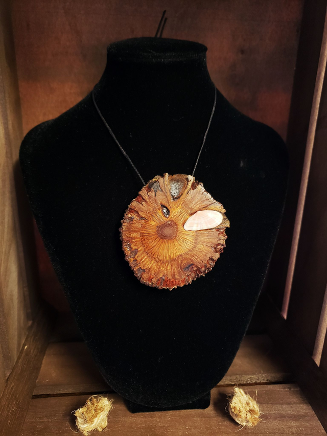 Kette Banksia-Zapfen