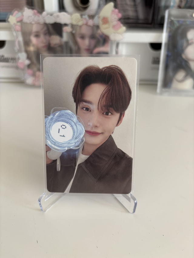 PC OFFICIEL DE JIWOONG DE ZB1  