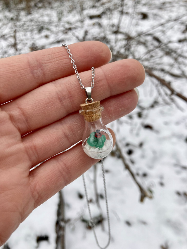 Pendentif trèfle à 4 feuilles neige