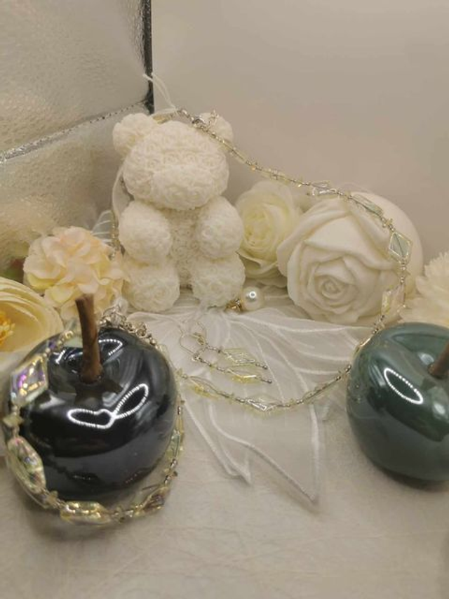 Parure en Swarovski – Éclat et Élégance