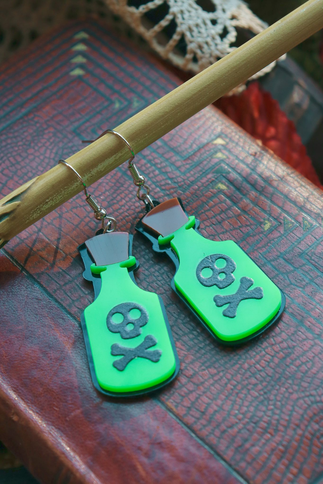 Boucles d'oreille • Poison bottles