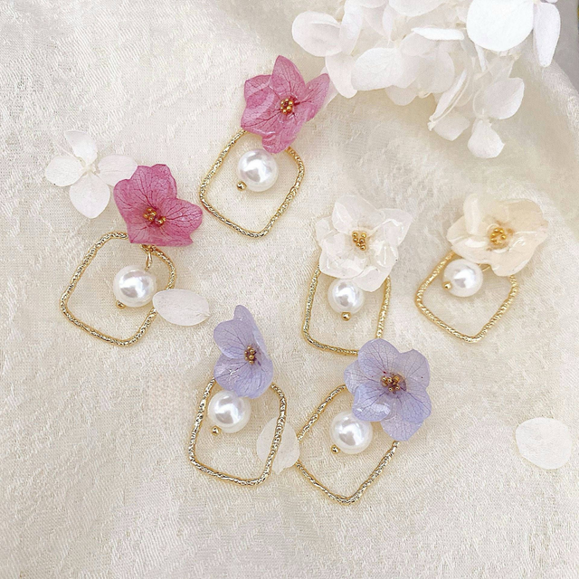 Summer Dream Libelle Hydrangea Flower Earrings