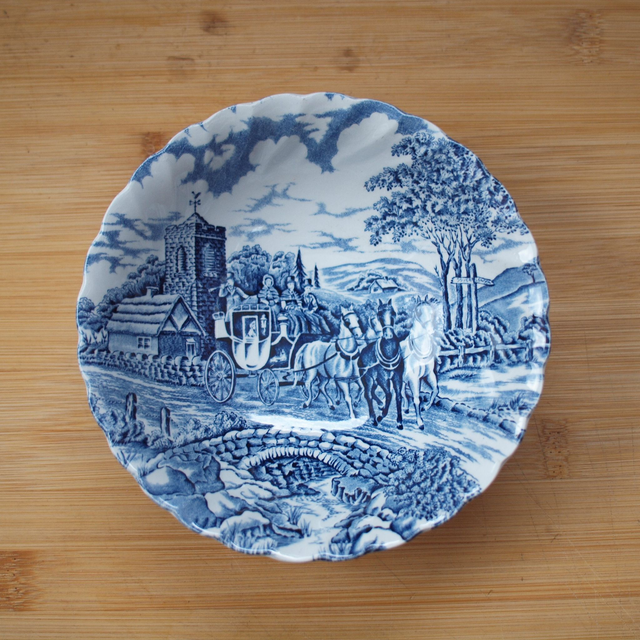 Myott | Schoteltje (diameter 14 cm | hoogte 2 cm) ‘Royal Mail’ motief in blauwe kleur | Vintage | met kleine onvolkomenheden