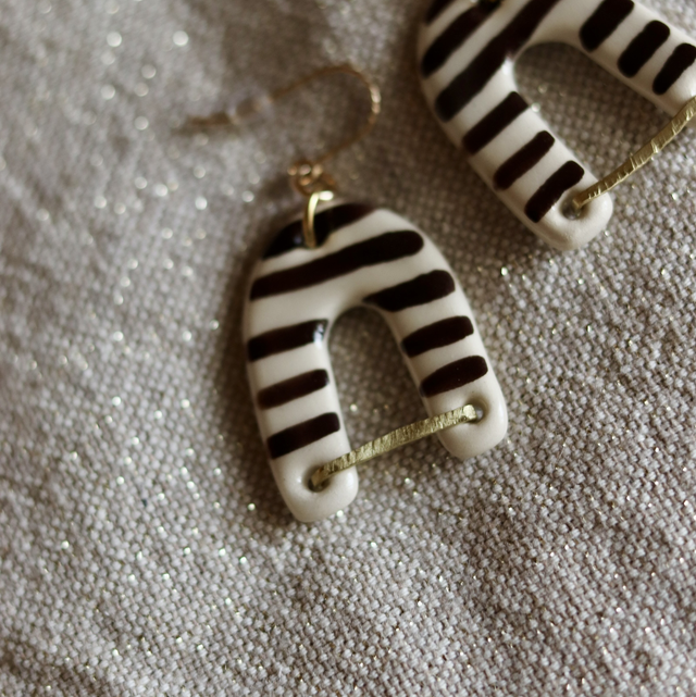 Boucles d’oreilles en céramique - or et laiton