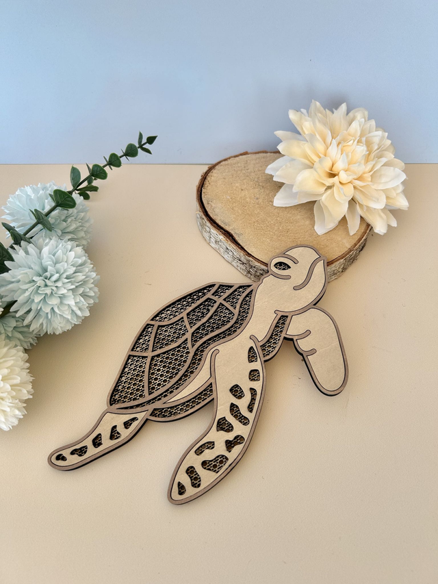 Tortue en bois effet rotin