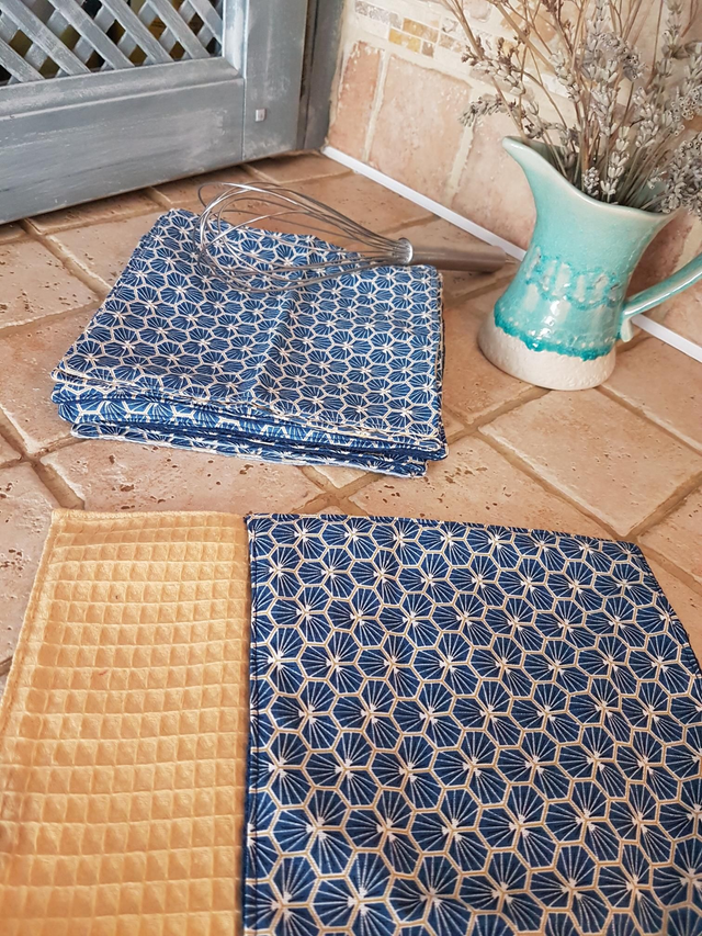 1 feuille d'essuie-tout / serviette de table JAUNE