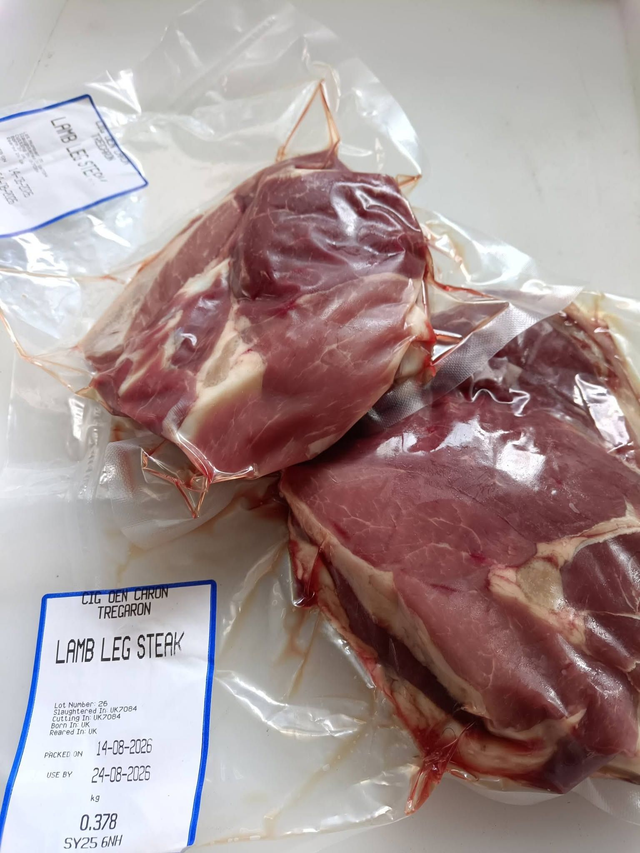 Special offer leg steaks pack lamb/hogett
