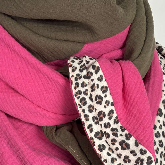Foulard triangle — Kaki, rose & léopard beige