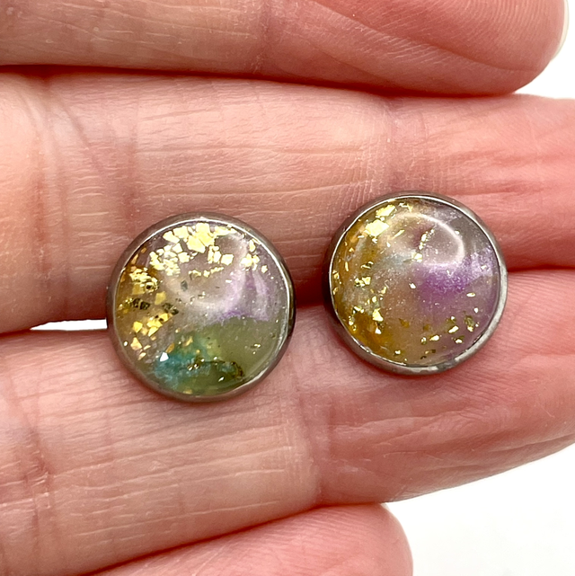 Large set glazed studs