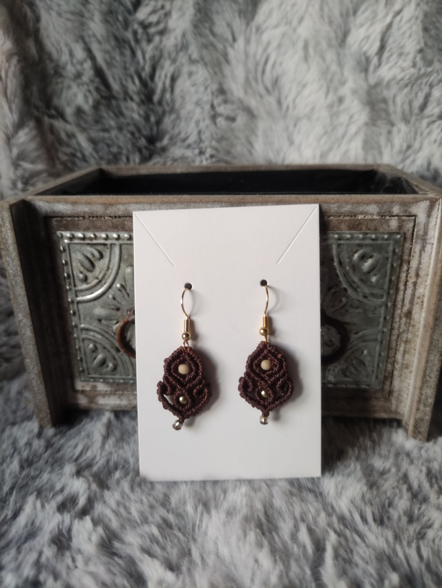 Boucles d&#039;oreilles marron 