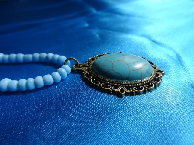 Collier cabochon fantaisie