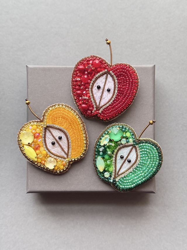 Embroidery beaded Apple brooch