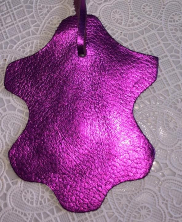 Pré commande une paire de  Boucles d&#039;oreilles avec une fleur sur demande 