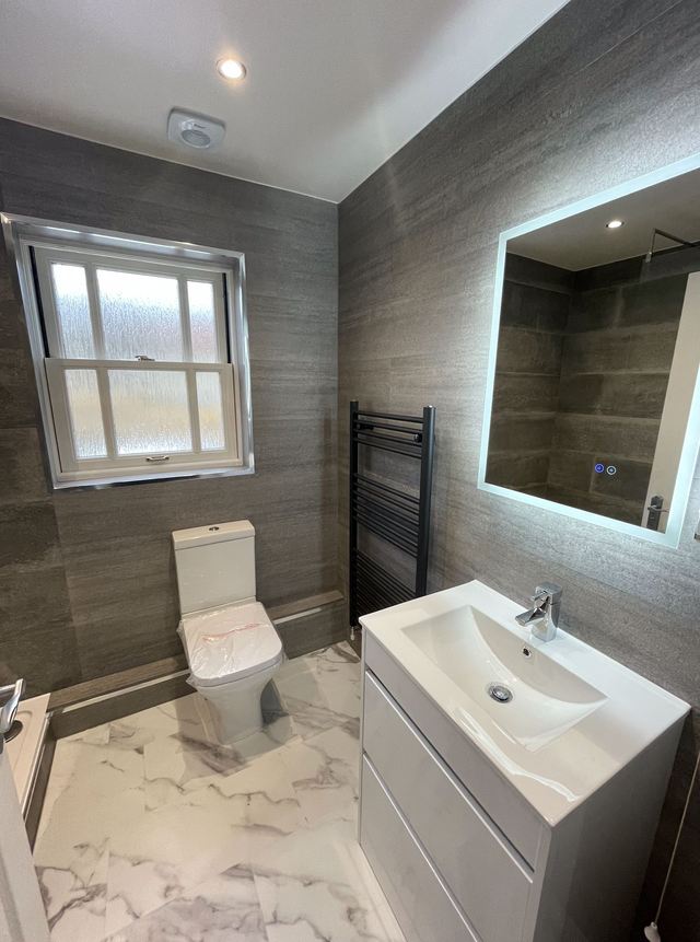  Small Bathroom Package (Cladding) from £ 4499
