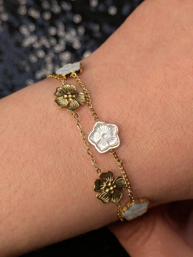 Bracelet nacre fleurs double 