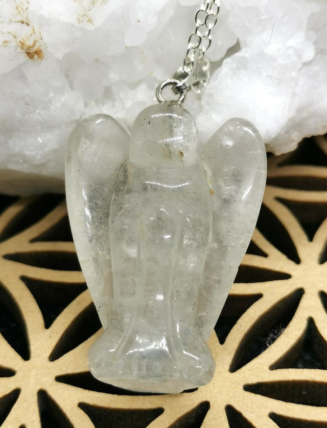 Pendentif Ange en cristal de roche