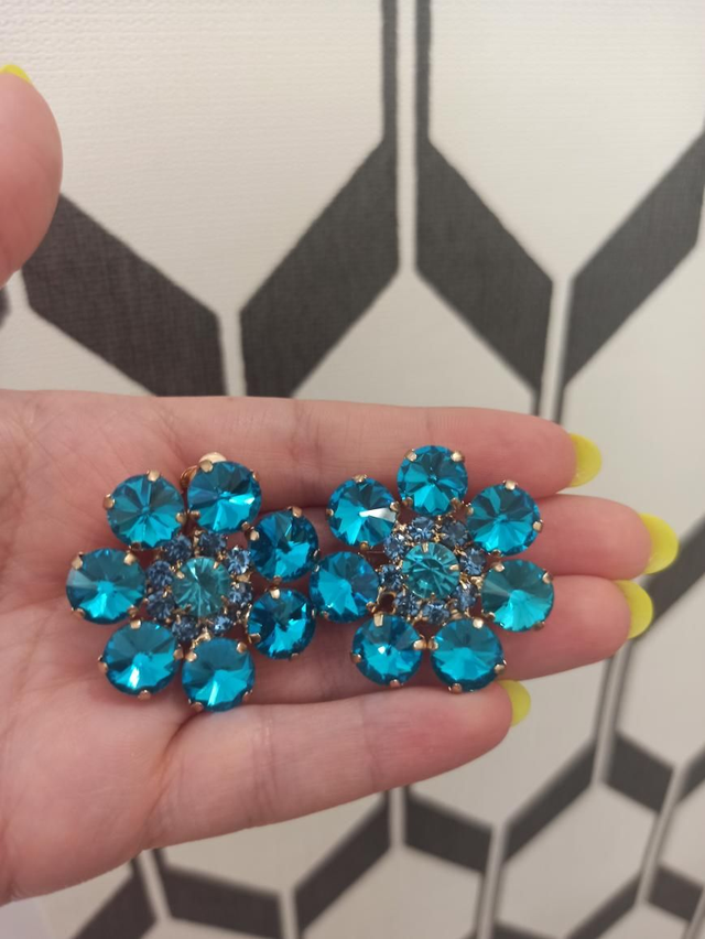 Orecchini clip fiore turchese 