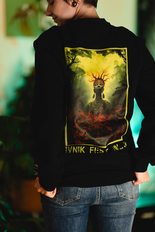Sweater backprint & Schriftzug: IVNIK - rechter Ärmel
