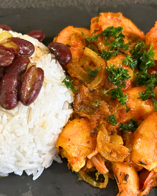 Carry crevette + riz + haricot rouge +piment 