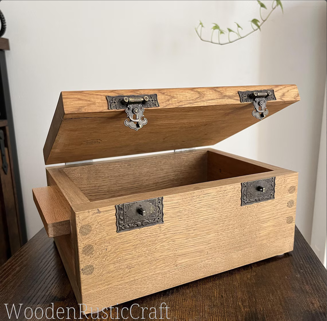 Solid Oak Keepsake Chest | Memory Box