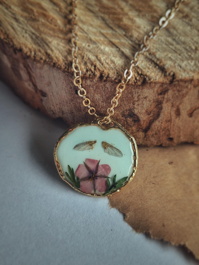 Sunlight Skipping Necklace