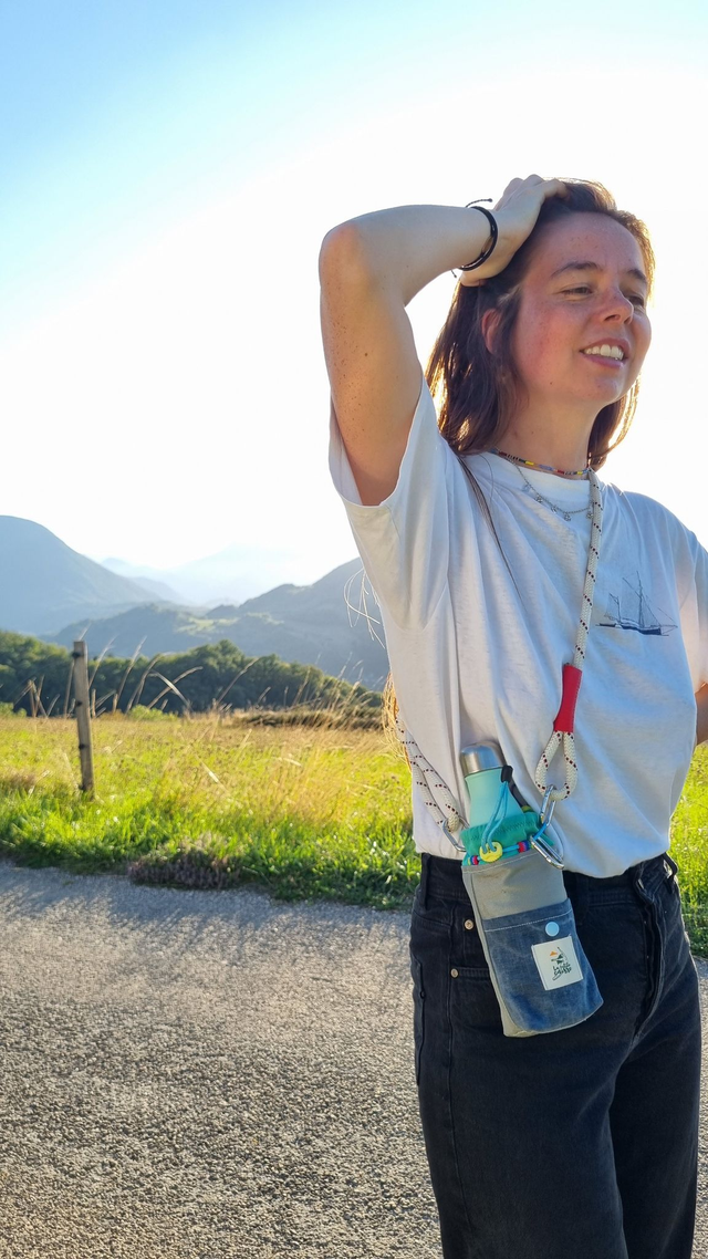 Porte-gourde upcyclé gris, vert