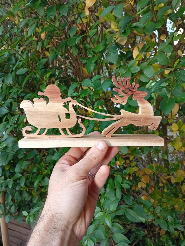 Traîneau Père Noël, Acacia