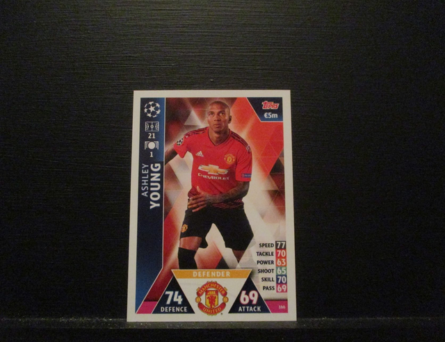 Ashley Young - UEFA Champions League Match Attax 2018/19 Original Trading Card #166