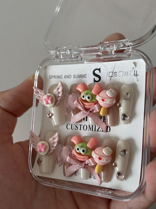 FAUX ONGLE TAILLE S (MOYEN)