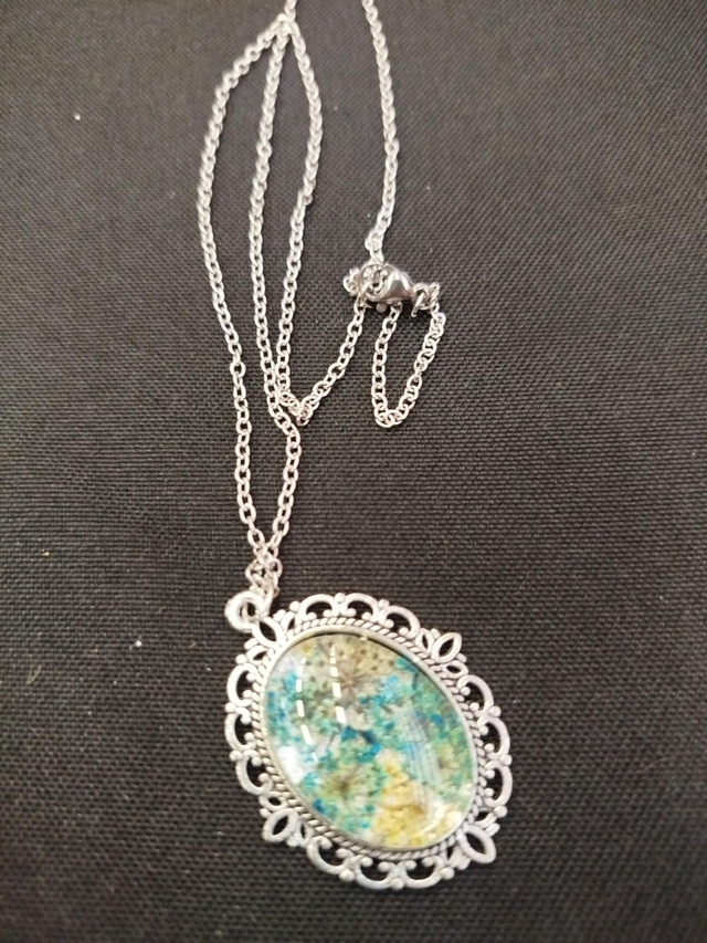 Pendentif fleur de carotte 