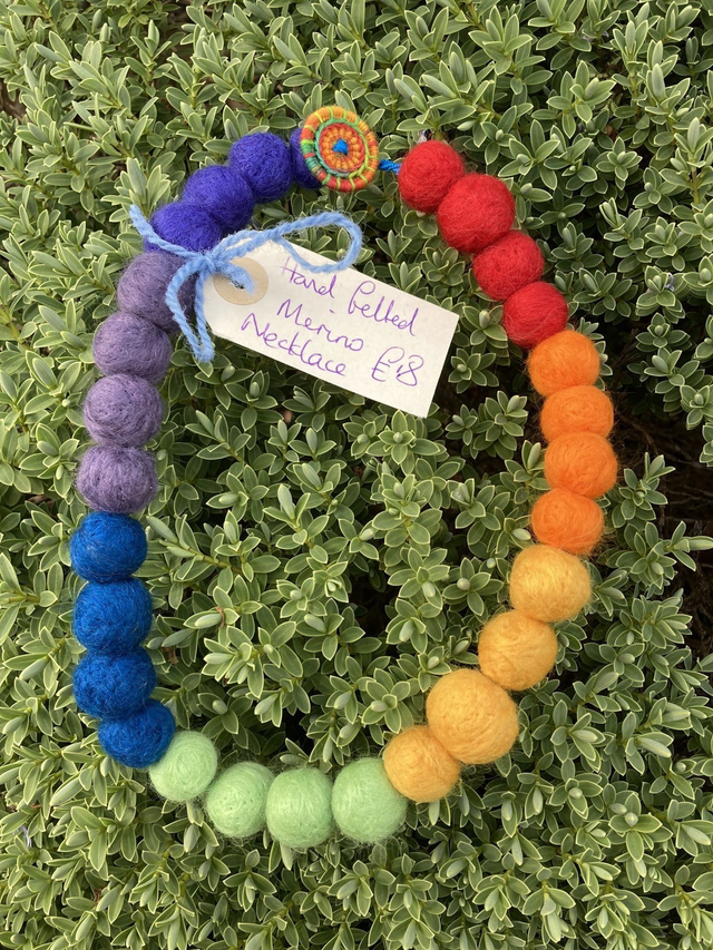 Dorset Button and Needle Felt Necklace Kit - Rainbow