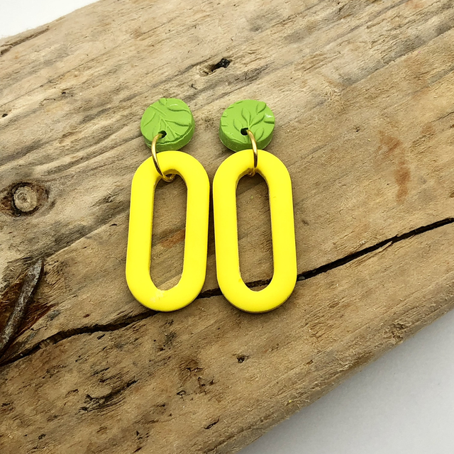 CF mini link statement earrings 