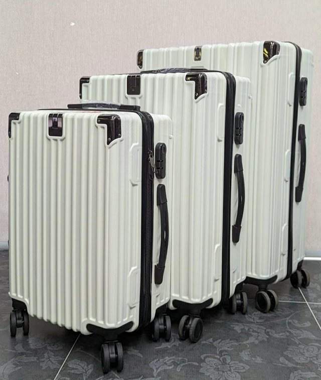 Medium Luggage ABS