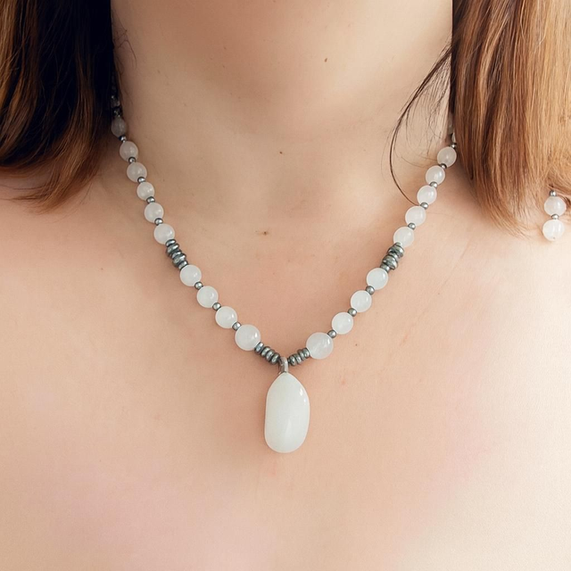 5)Collier Quartz rose-- Amour inconditionnel