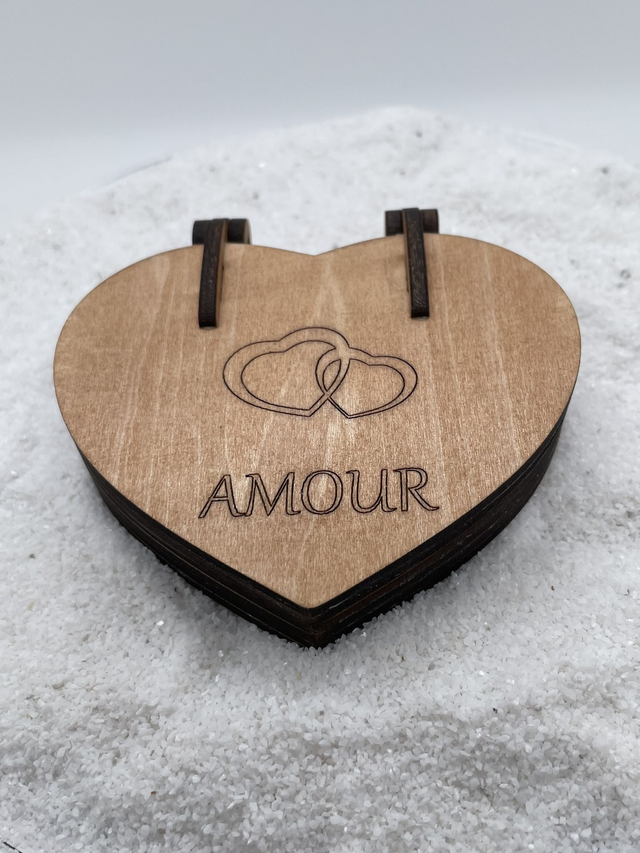 Boîte à Alliances en bois et cuir coeur et clapet