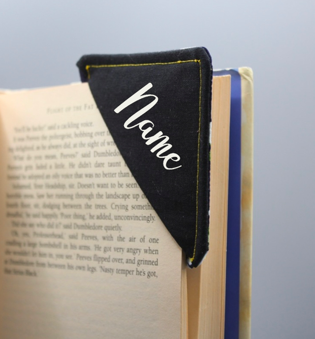 Blue with white daisies - personalised