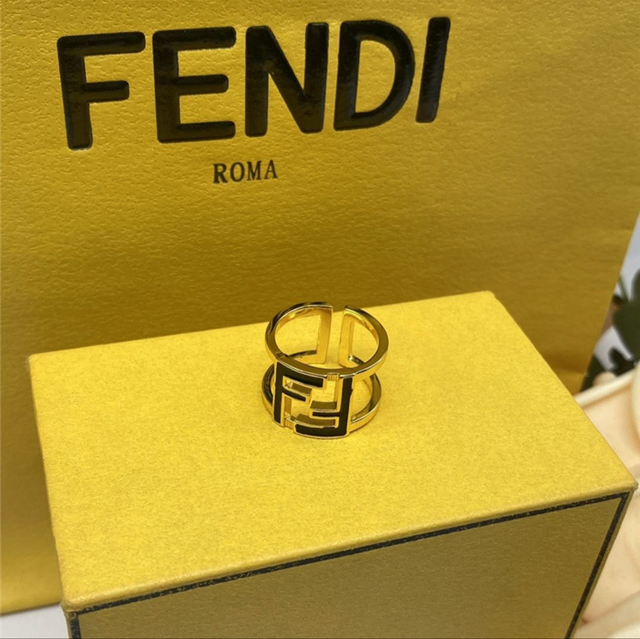 Bague F